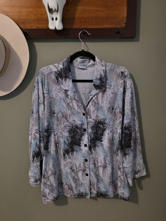 Tianello Tops - Tianello Vintage Feather Print Button Up Size L Made In The USA